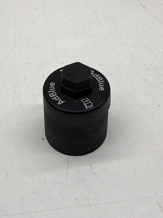 AUDI A4 B8 A5 8T Q5 8R A6 C7 tampa de enchimento AdBlue 4L0131980E image 4