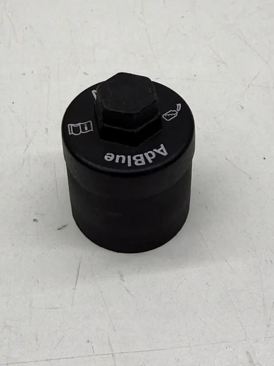 AUDI A4 B8 A5 8T Q5 8R A6 C7 tampa de enchimento AdBlue 4L0131980E image 5