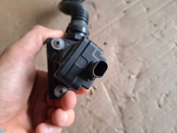 BMW F30 F32 Turbo Boost Valve 2.0 N20B20 7609210 image 10