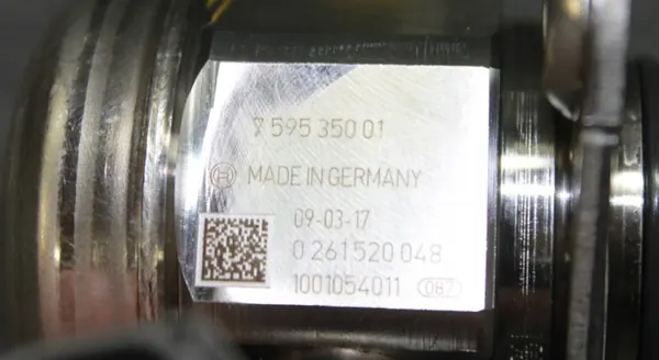 Bomba injeção BMW OEM 13517595350 Usada image 5