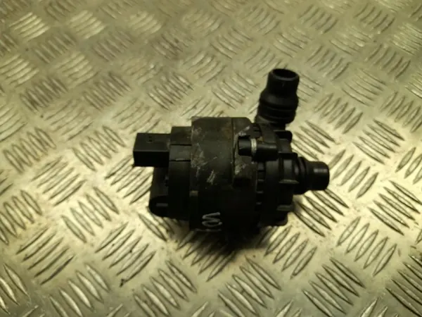 Pompe à eau BMW OEM 8651287 pour 2 Active Tourer image 2