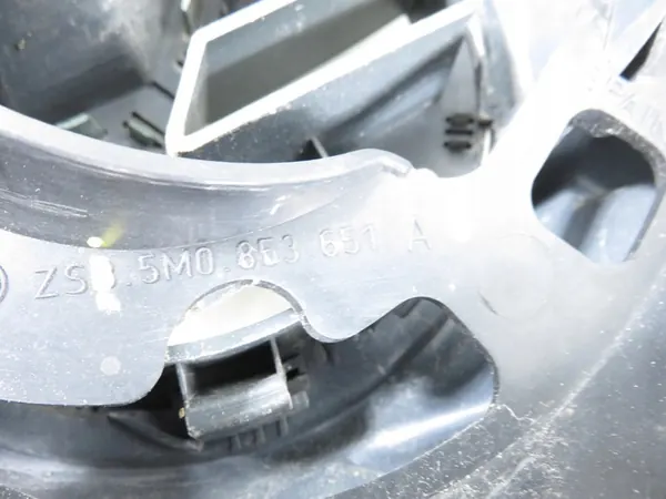 VW GOLF V 5 PLUS GRILL 05-09 5M0853653 image 6