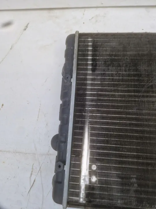Radiador de agua VW Polo 6N0121201C image 7