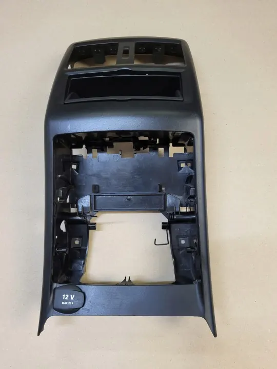 OEM A1666800410 Couverture Tunnel Arrière Prise 12V image 3