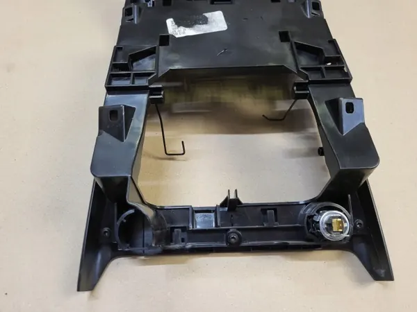 OEM A1666800410 Couverture Tunnel Arrière Prise 12V image 7