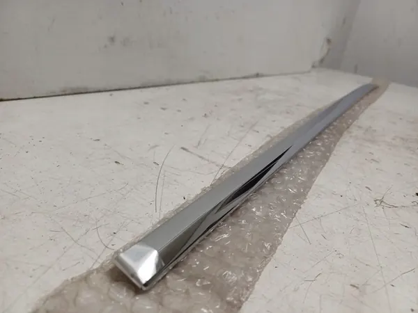 VW Passat B6 VI 05- Left Front Door Trim Chrome 3C0853515C image 4