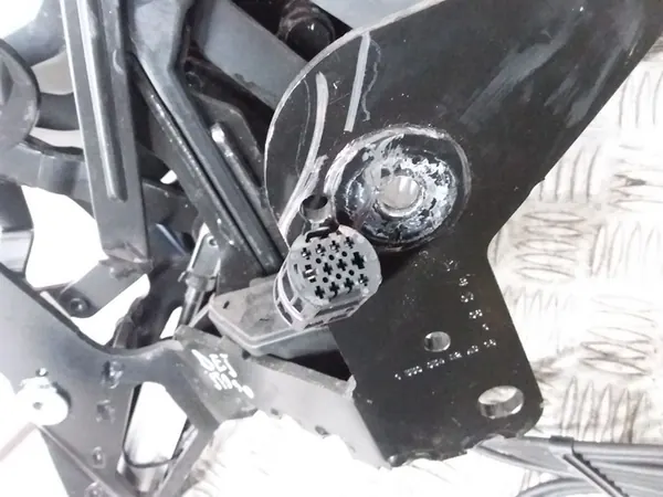 2007 Opel Astra H Dobradiça de Teto Cabrio 13300120400 image 3