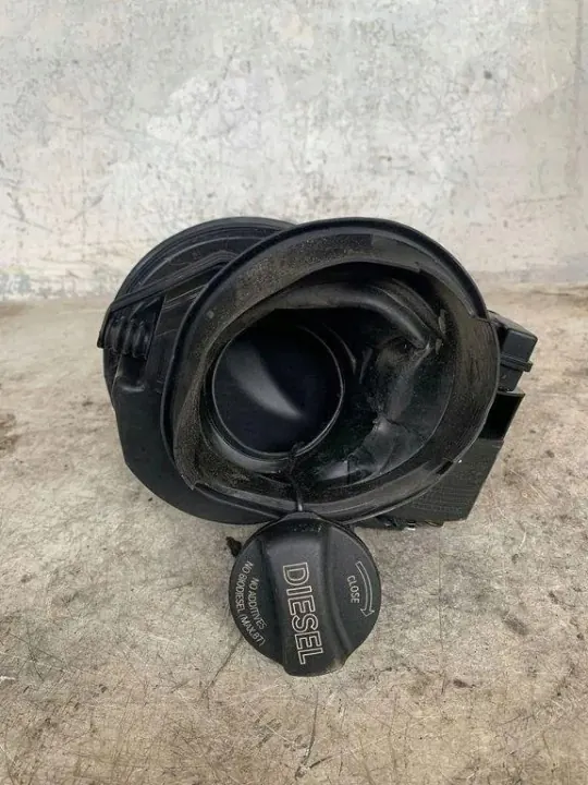 Motor da tampa de combustível OEM 7315822 para MINI COOPER F56 1.5L Diesel image 3