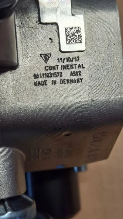 Pompe à carburant haute pression OEM 9A111031574 Porsche 991/997 image 3
