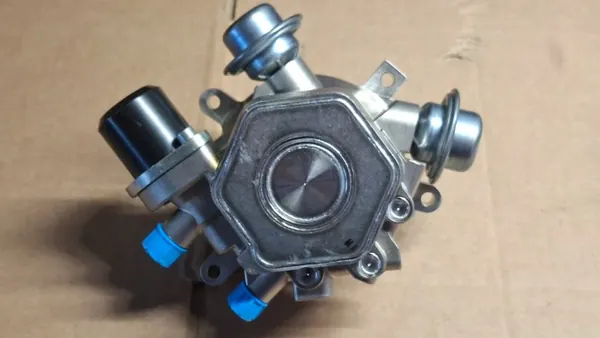 Pompe à carburant haute pression OEM 9A111031574 Porsche 991/997 image 7