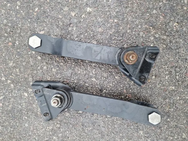 Iveco S-WAY Voor Stabilisatiestangbevestiging OEM image 2