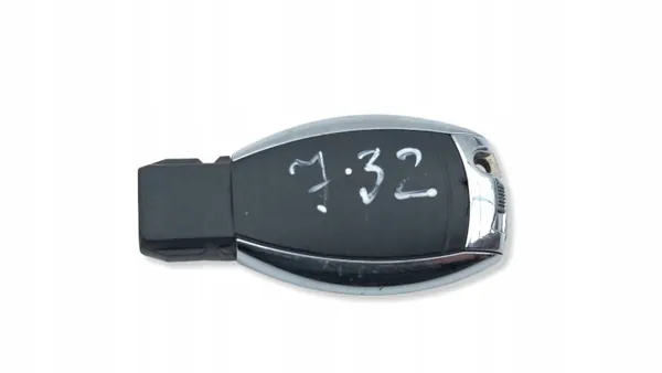 Llave/Tarjeta Mercedes-Benz OEM AMD229600 para E W212 2009 image 4
