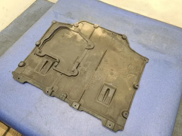 Toyota Motorabdeckung OEM SIMAR-58766- Gebraucht image 6
