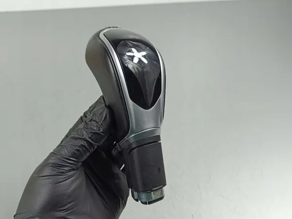 Pomo de mudanças Maserati Levante OEM FOB46475 - Usado image 2