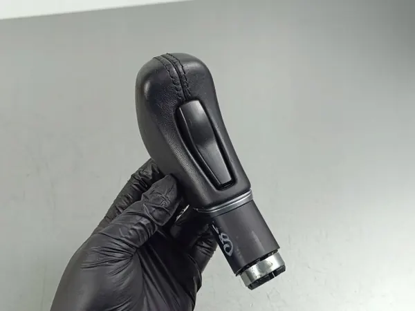 Pomo de mudanças Maserati Levante OEM FOB46475 - Usado image 3