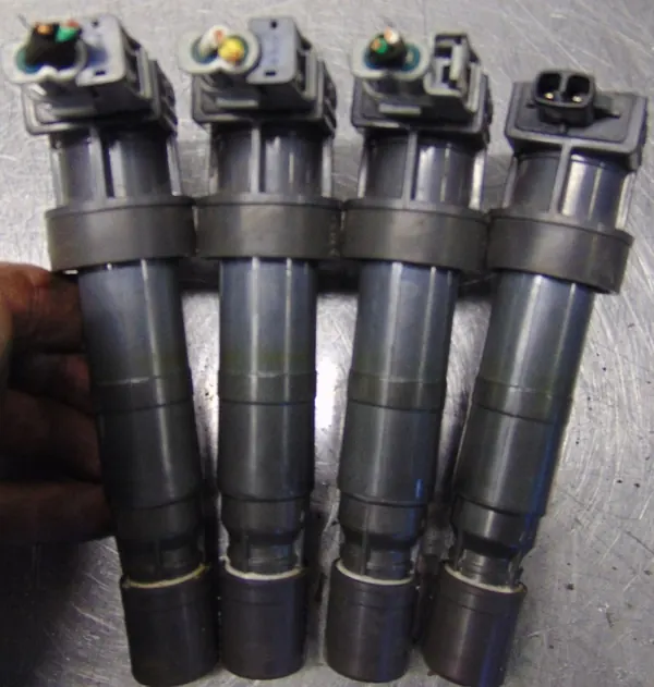 Ontstekingsspoelset OEM 27301-3C000 voor Kia Carens 3 image 3