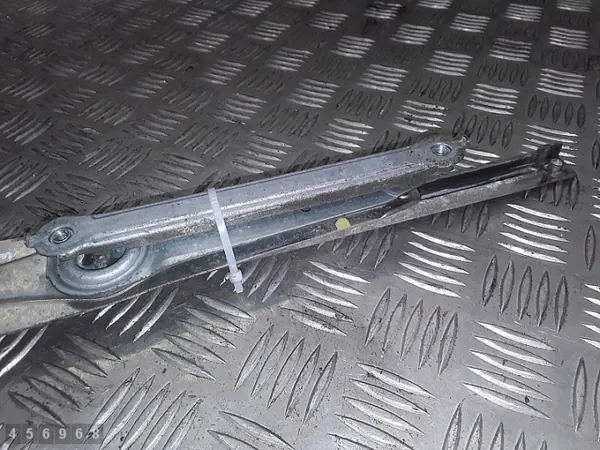 Régulateur de vitre Toyota Auris OEM 8570233010 image 6