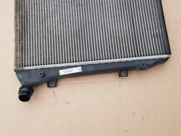 Radiador de agua / VW Touran I Caddy III Passat B6 1.9 TDI 2.0 TDI - Bueno image 10