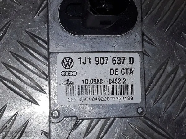 2002 Audi A3 8L ECU 1J1907637D image 4