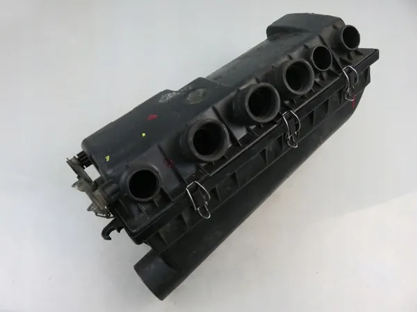 Ilmansuodattimen Kotelo Mercedes Kombi S124 3.0 D image 2