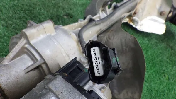 Caixa de direção Volvo V40 II 32221496 image 6