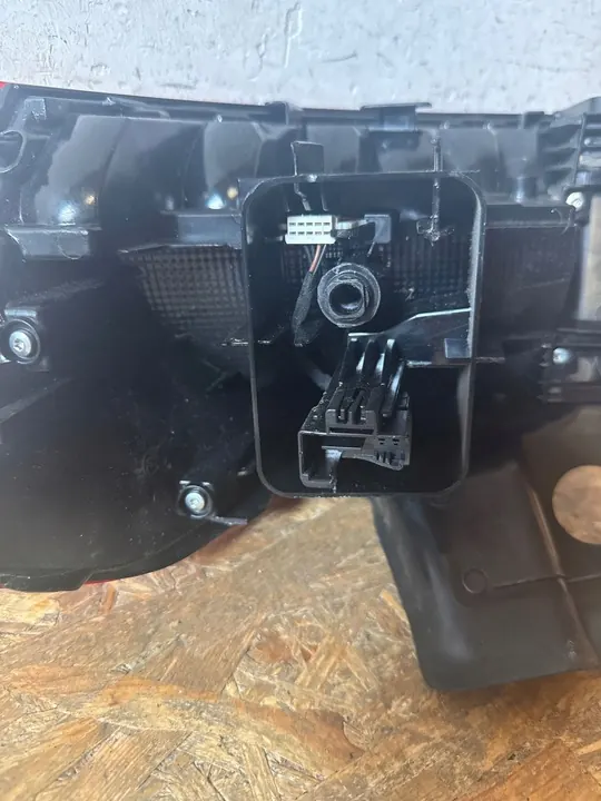 Lámpara Trasera VW Volkswagen Passat B8 image 5