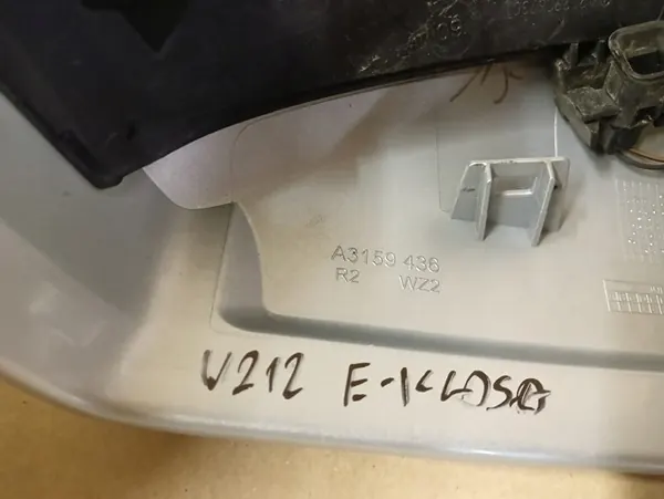 OEM A2128100854 Rechte Spiegelabdeckung Mercedes E-Klasse image 3