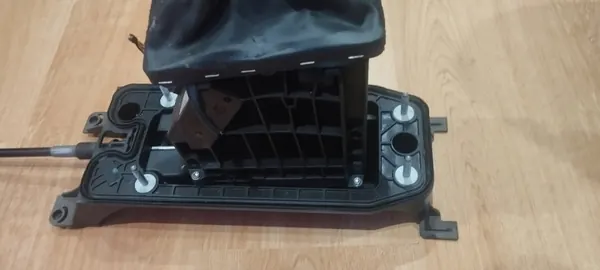 Skoda Kodiaq 2023 Växelspakslänk OEM 5Q0713061A image 3