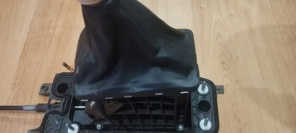 Skoda Kodiaq 2023 Växelspakslänk OEM 5Q0713061A image 4