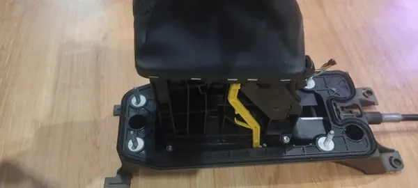 Skoda Kodiaq 2023 Växelspakslänk OEM 5Q0713061A image 5