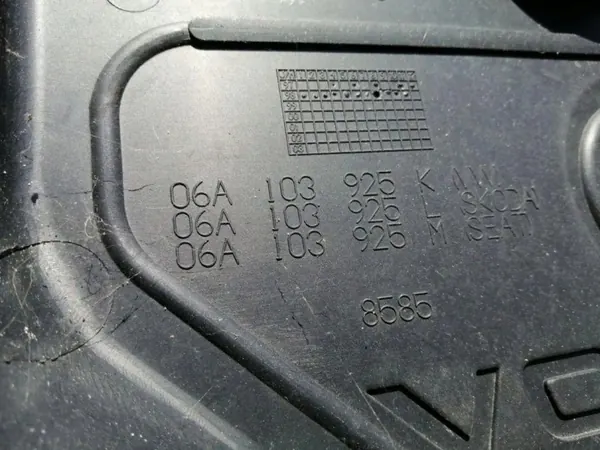 VW motorlock OEM 06A103925K för Golf VIII 1.8L image 3