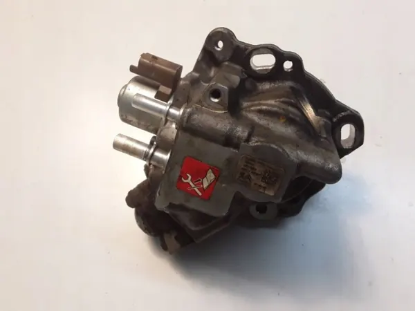 Ruiskutusmäntä OEM 28384347 Ford Kuga II:lle image 3