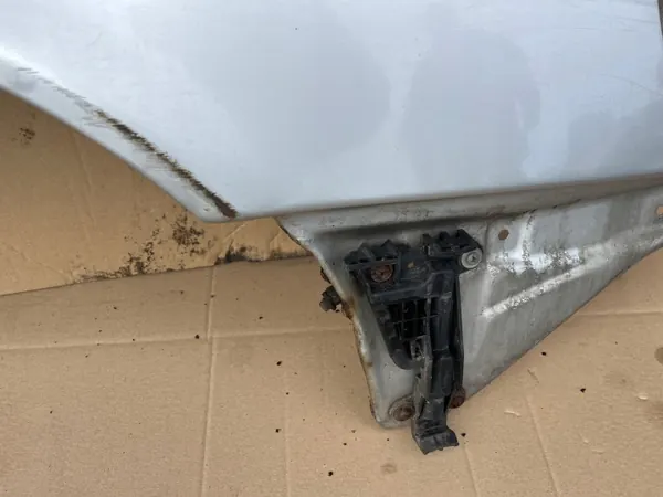 Oikea etulokasuoja OEM PRAWY PRZEDNI BŁOTNIK AUDI 100 1990-1994 image 3