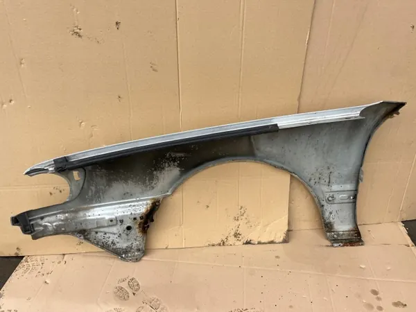 Oikea etulokasuoja OEM PRAWY PRZEDNI BŁOTNIK AUDI 100 1990-1994 image 5