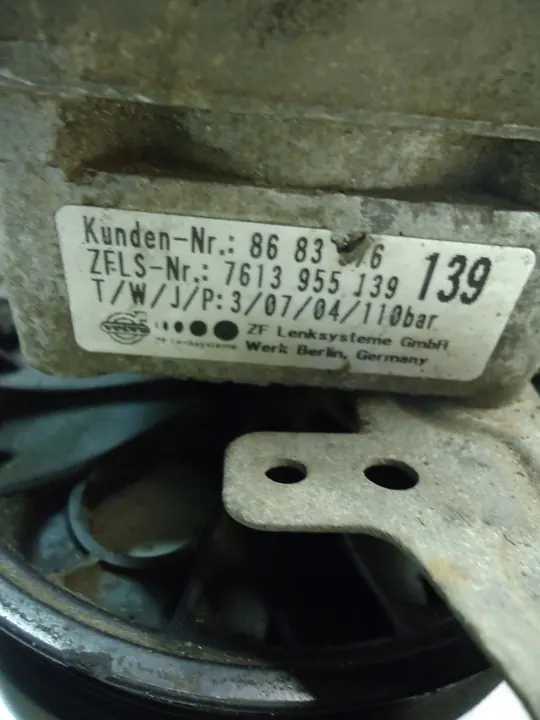 Bomba de direção assistida VOLVO 2.4 D5 8683376 image 4