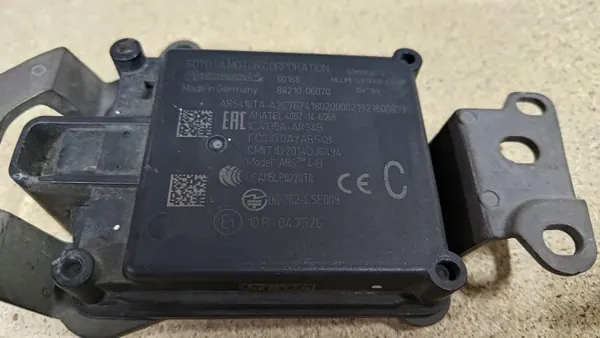 Sensor Radar ACC Toyota Camry VIII OEM 88210-06070 image 5