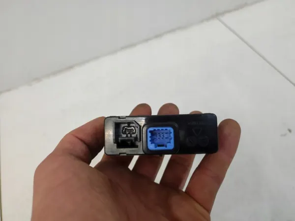 Porta USB/AUX/SD Renault Megane IV - Qualidade OEM image 6