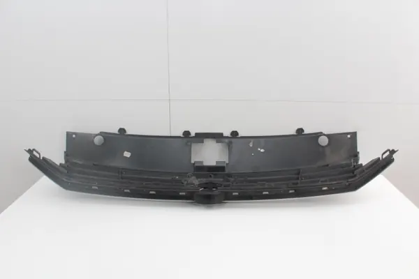 Puskurin ritilä OEM 375483175 VW Passat B8 2014-2019 image 8