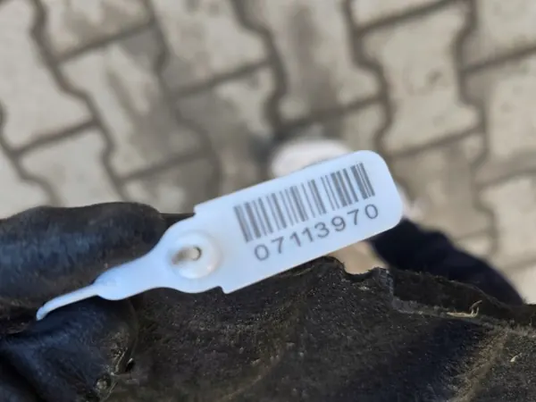 BMW 2 U06 Para-lamas Traseiro Direito OEM 8498456 image 4