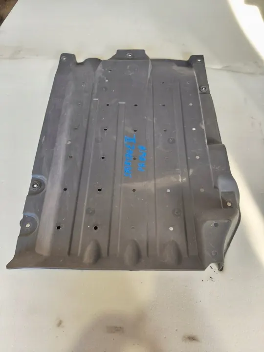 Onderbodenschild OEM 84147-F1500 & 84137-D7500 Set image 4