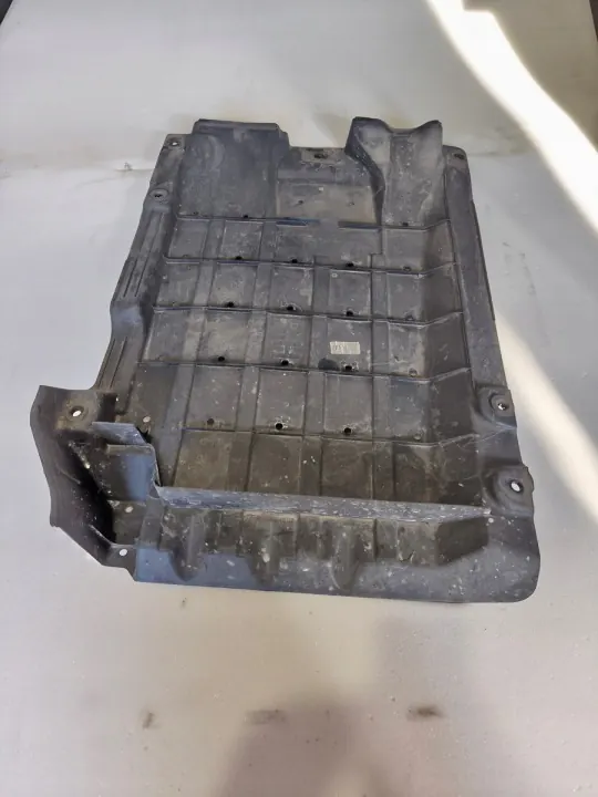 Onderbodenschild OEM 84147-F1500 & 84137-D7500 Set image 5