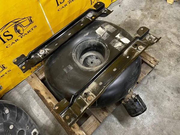 LPG-tank monteringsskydd OEM 179828915R Dacia Jogger image 5