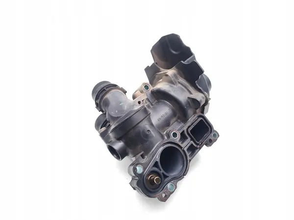 Vattenpump Audi A5 2.0 TFSI 06J121026P image 4