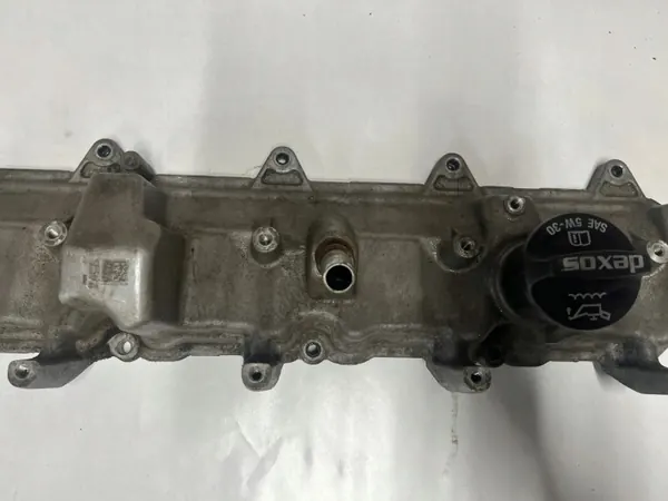 OEM 12727456 Venttiilikansi oikea puoli Camarolle image 3