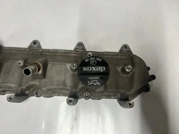 OEM 12727456 Venttiilikansi oikea puoli Camarolle image 4