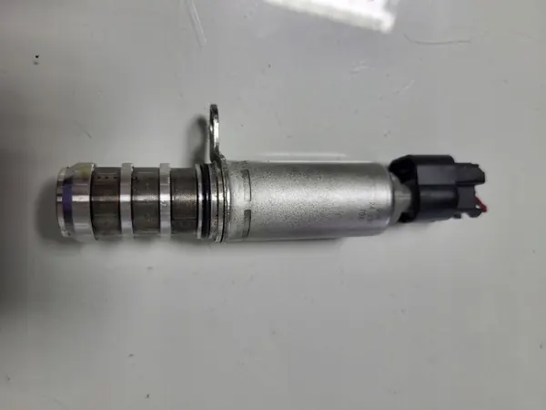 Sensor de árvore de cames OEM 24276704 para Opel Insignia image 3