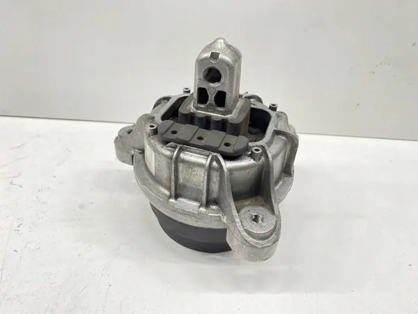 Soporte de motor derecho BMW F07 GT F10 F11 image 7