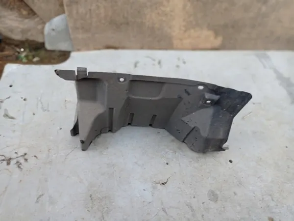 Mitsubishi Motorhuv  Höger 5370A644 image 2