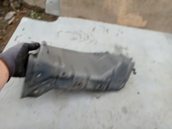 Mitsubishi Motorhuv  Höger 5370A644 image 3