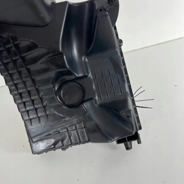 OPEL INSIGNIA A 1.8B 16V Ilmansuodattimen Kotelo OE 55560883 image 5